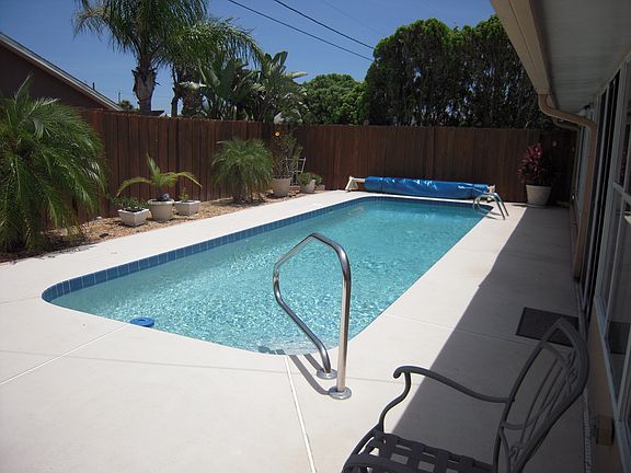 3rd image of 4445 Doris Dr