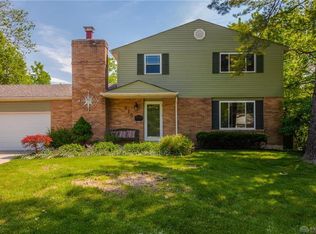 215 Bellecrest Ct, Bellbrook, OH 45305