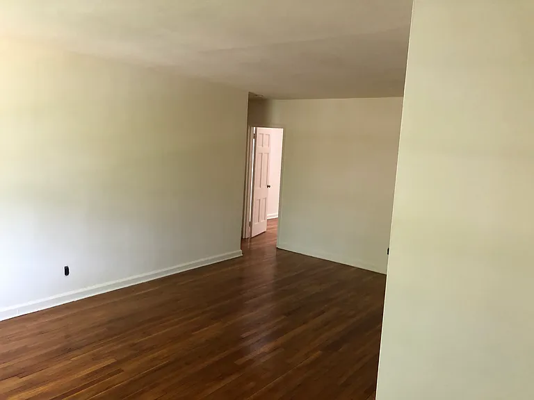330 Hart Blvd — Photo 2