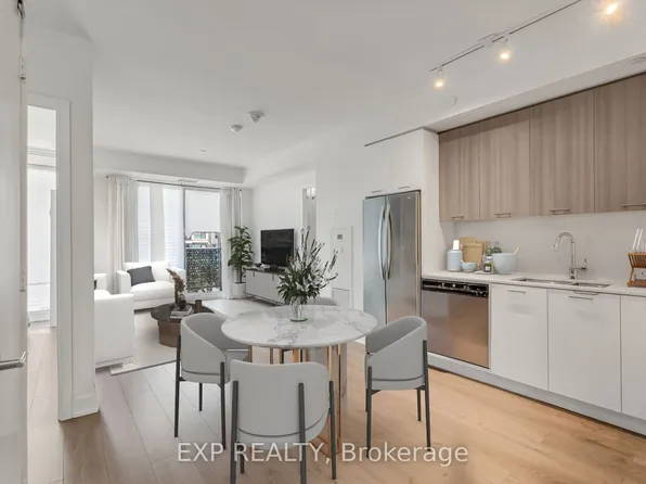 180 Veterans Dr #207, Brampton, ON L7A 5G7