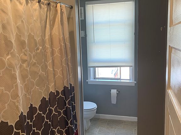 5th image of 2035 Ealer Ave