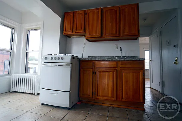 Rented by EXR | media 17