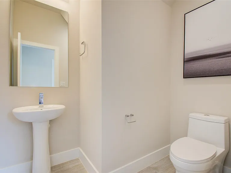 4914 Noble St — Photo 13