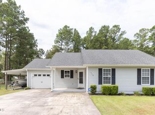 112 Carriage Hills Ct, Richlands, NC 28574