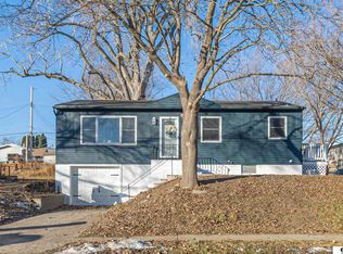 3202 Wallace Ave, Bellevue, NE 68005
