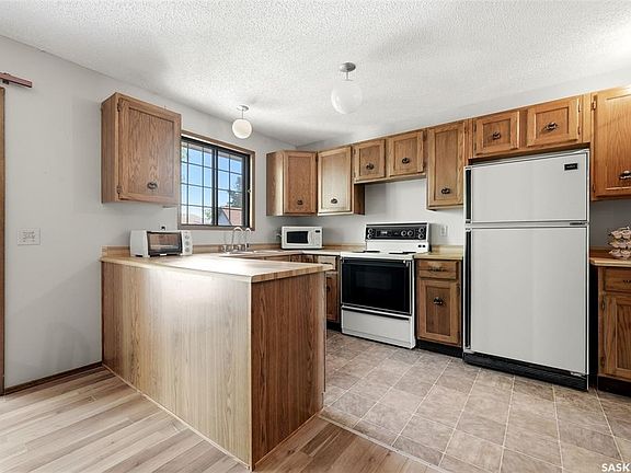 5th image of 1034 Graham ROAD