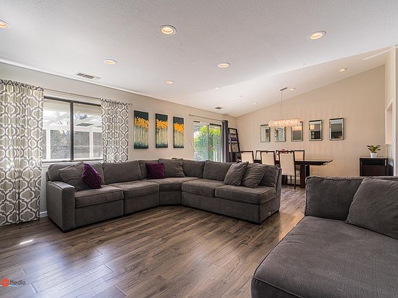 5th image of 2904 Canterbury Cir