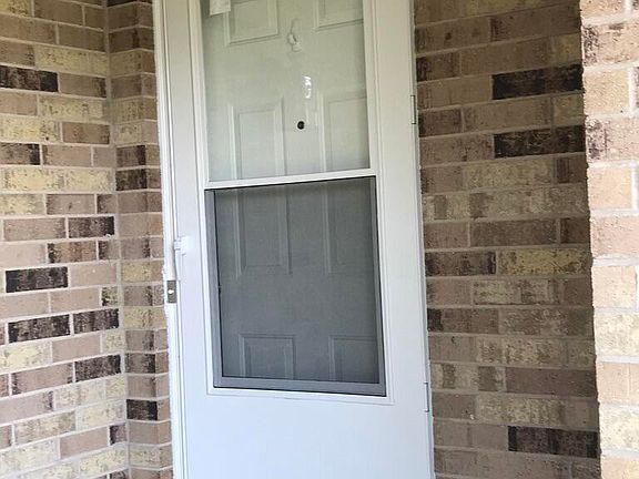 2nd image of 3315 S Leawood Avenue