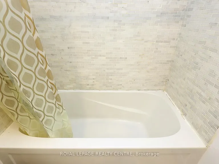 1021 Cedarglen Gate #16 — Photo 27