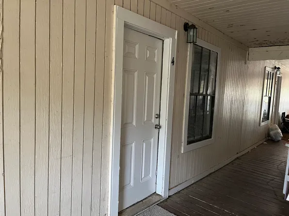 (undisclosed Address), Quinlan, TX 75474