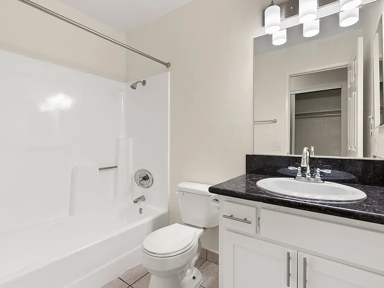 Melrose Manor Apartments - Riverside, CA — Photo 49