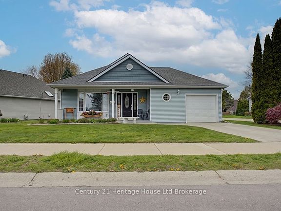 2nd image of 5 Dereham Dr