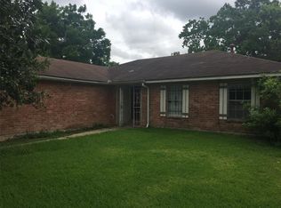 10615 Wingtip Dr, Houston, TX 77075