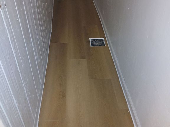 2nd image of 925 Burke Ave