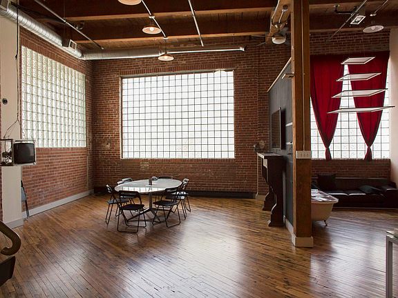 5th image of 314 Brown St APT 100