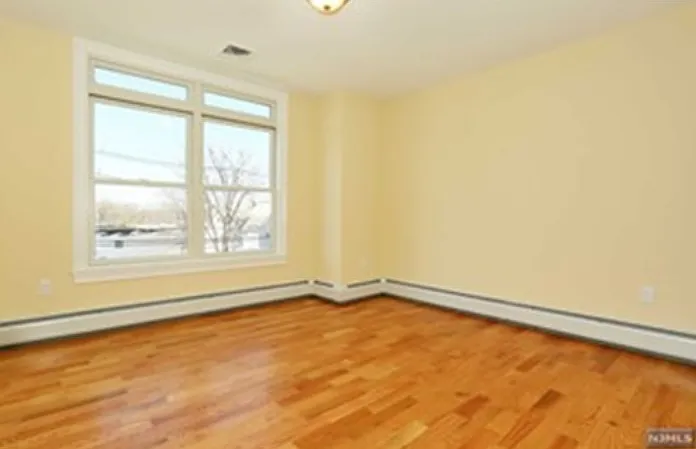 452 Grand Ave #B — Photo 12