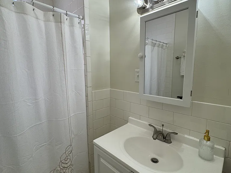88 S 16th St #2 — Photo 4