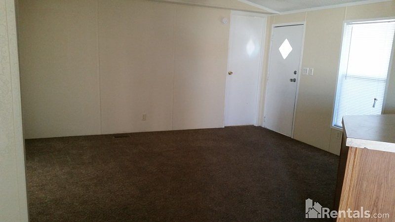 2nd image of 1124 W Mineral Rd