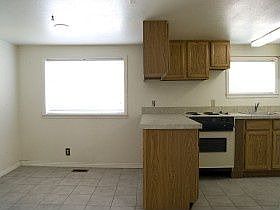 4th image of 64 Russett Ave