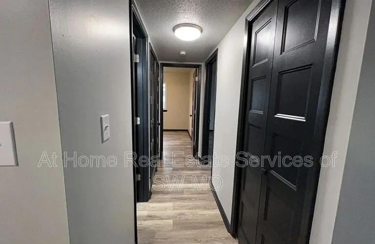 1242 E Cherry St #204 — Photo 5