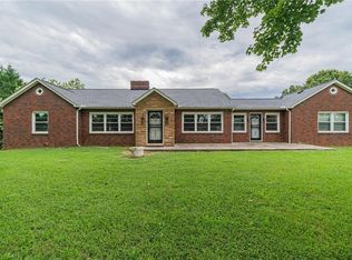 2130 W Mountain St, Kernersville, NC 27284