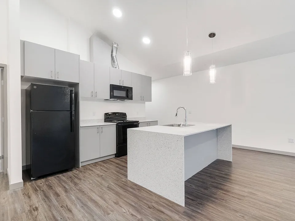 3 Bedroom Vaulted Ceilings