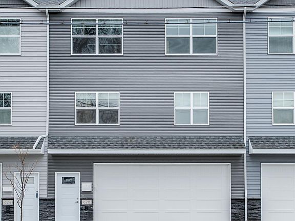 2nd image of 628 10th Ave N