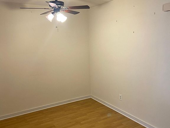3rd image of 2-60 27th St #2