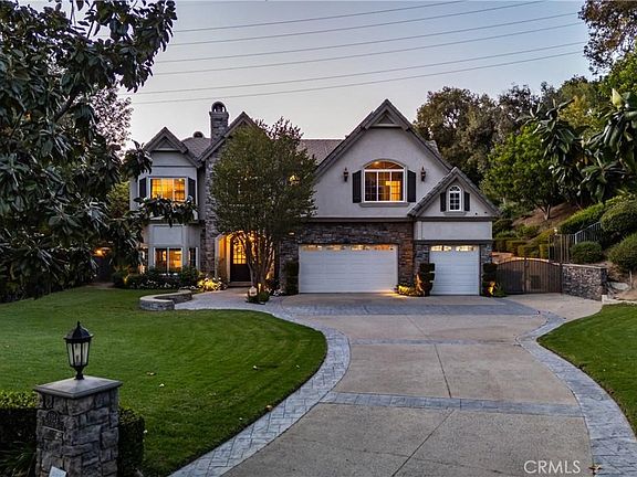 2nd image of 1024 Village Dr