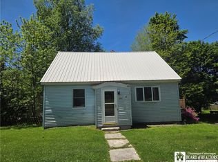 123 Pearl St, Springville, NY 14141