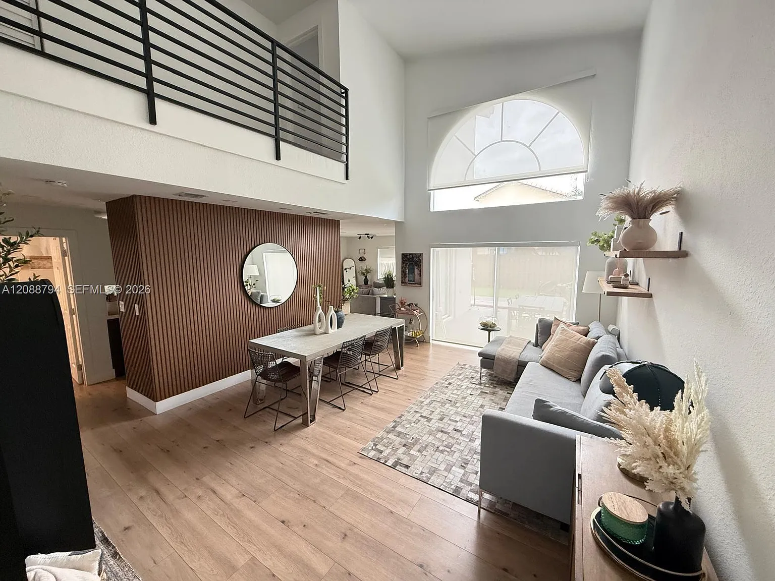 Doral Landings East — Photo 2