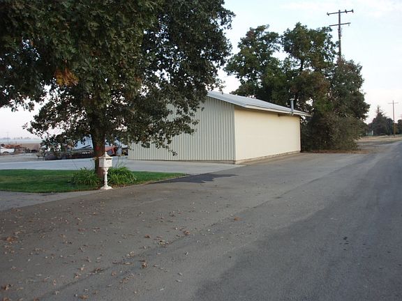 3rd image of 36667 Road 148
