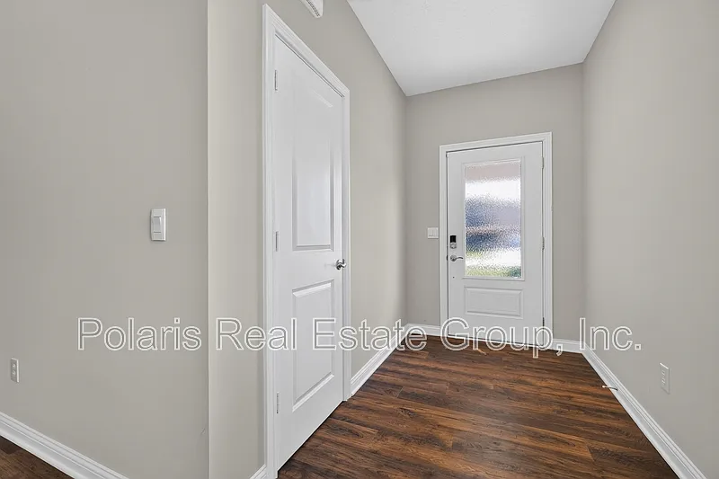 2 bed, 2.0 bath, 1813 sqft, $2,075 — Photo 4