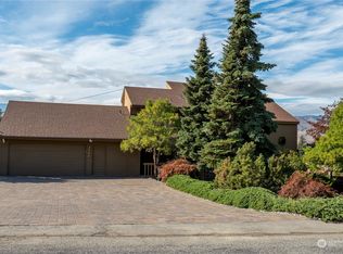 1700 Country Club Dr, East Wenatchee, WA 98802