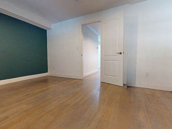 4th image of 582 Lexington Ave #2A