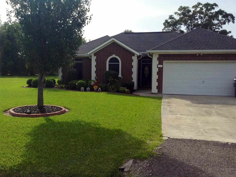 1st image of 805 Vivian St