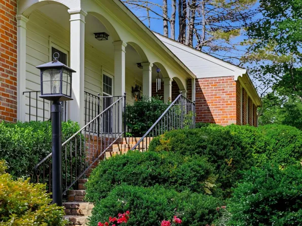 1271 Church St, Appomattox, VA 24522
