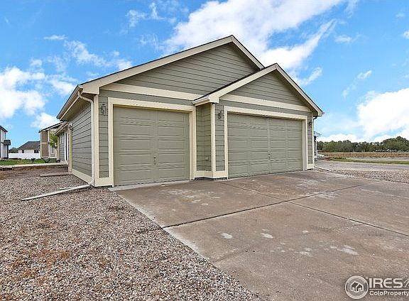 3rd image of 4327 Mariposa Ln