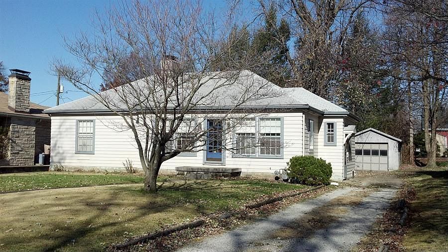 1st image of 3214 E Blackford Ave