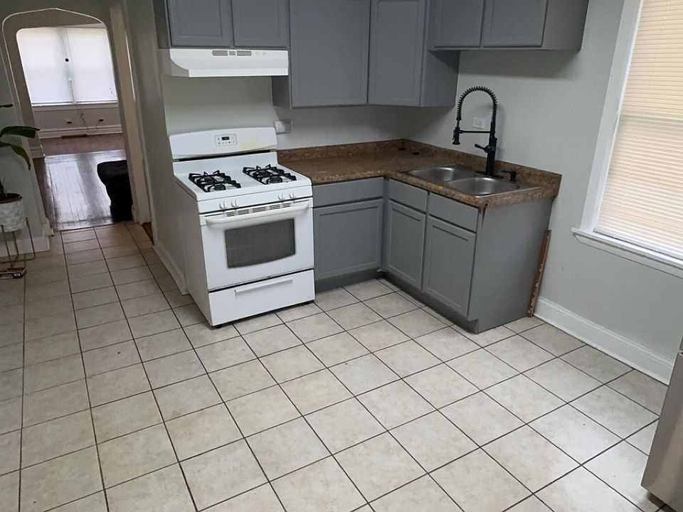 1st image of 212 S 8th Ave APT 1