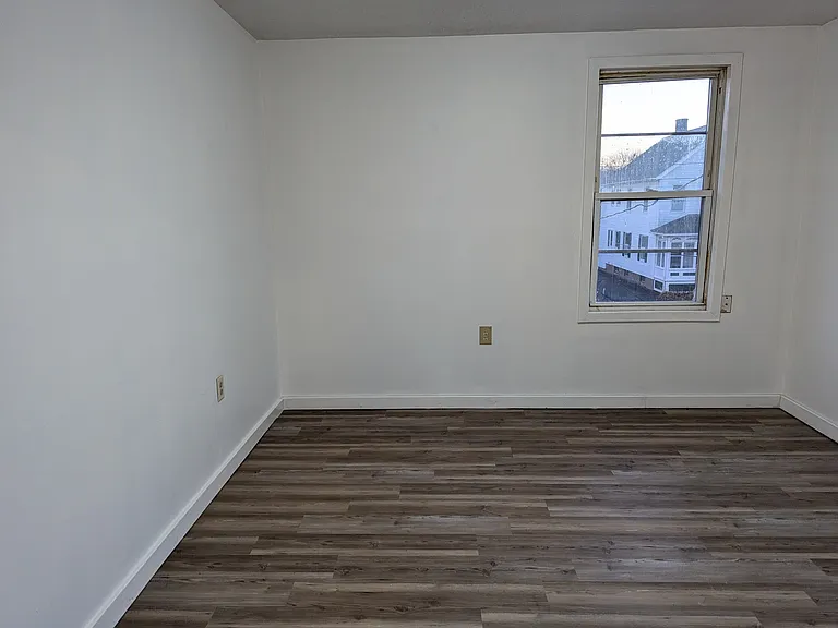 141 6th St #2 — Photo 17