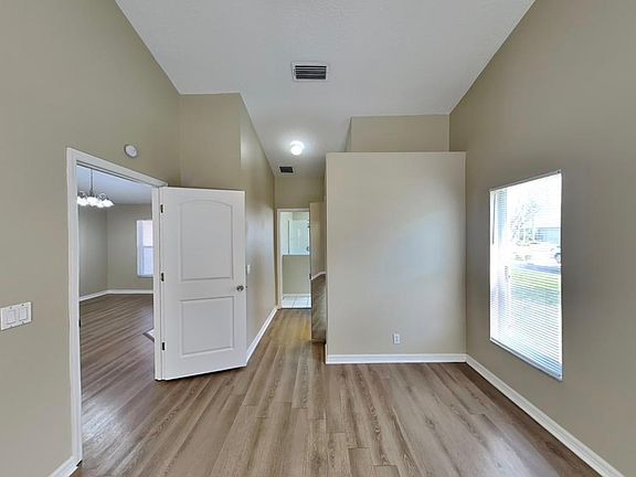 2nd image of 59 Strathmore Blvd #59