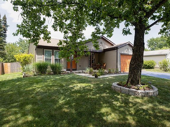 4th image of 398 Saint Thomas Dr