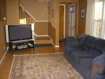 3rd image of 668 Moore Ave