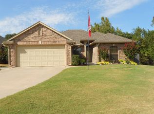 11229 Larkin Ln, Midwest City, OK 73130