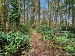 122 SW 250th Way, Vashon, WA 98070