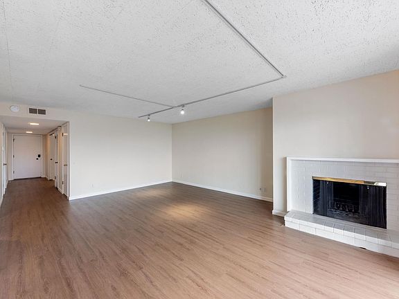 2nd image of 28 Marinero Cir APT 19