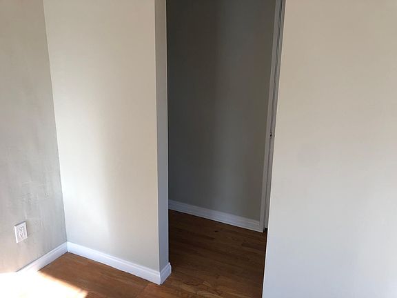 3rd image of 5021 W 129th St