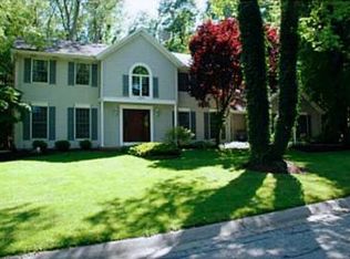 15834 Arbor Crossing Dr, Granger, IN