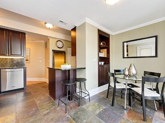 4th image of 5838 N Glenwood Ave #3S